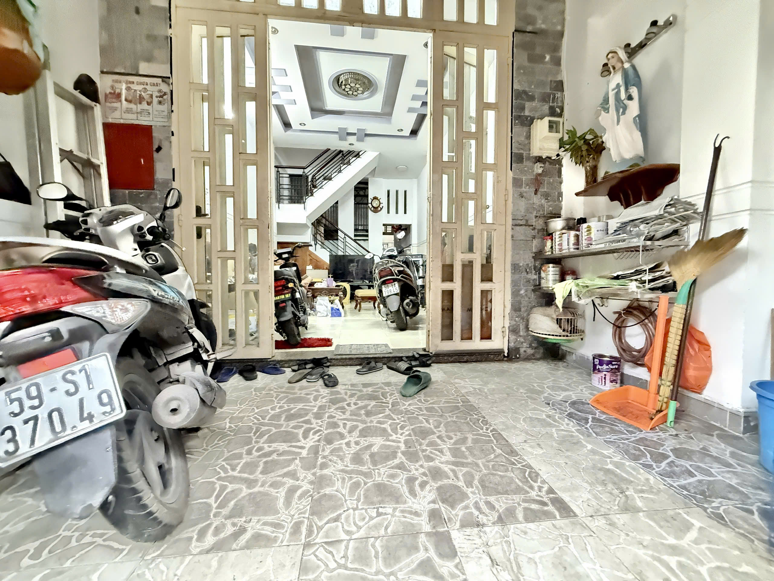 HÓT NHANH MỚI KỊP - NHÀ ĐẸP - HẺM 5M NGUYỄN VĂN QUÁ – 52M2 TRỆT 2 LẦU 4PN – GIÁ 5.38 TỶ