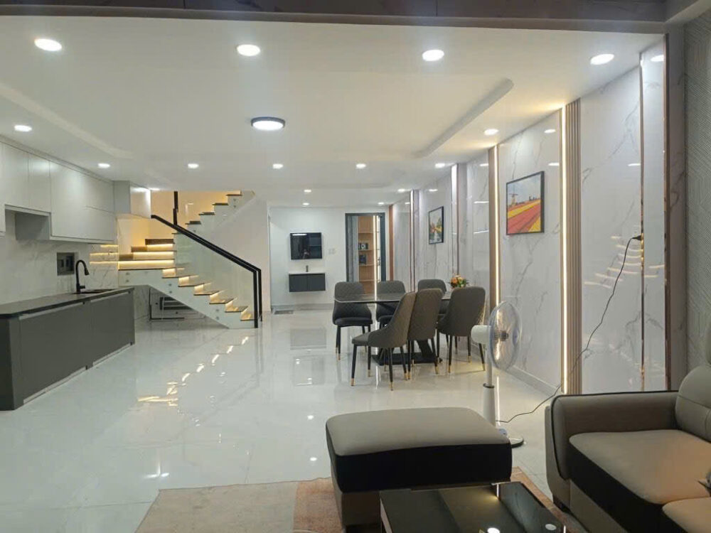 PHAN VĂN HỚN – XE HƠI NGỦ NHÀ – 99m² (5.3x18.6) – NHÀ ĐẸP Ở NGAY – 7,15 TỶ TL