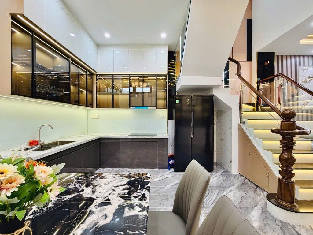 🔥 SIÊU PHẨM NHÀ MỚI GÒ VẤP – HẺM 6M - 5x12 HIẾM –5 TẦNG - Ô TÔ NGỦ TRONG NHÀ – FULL NỘI THẤT 🔥